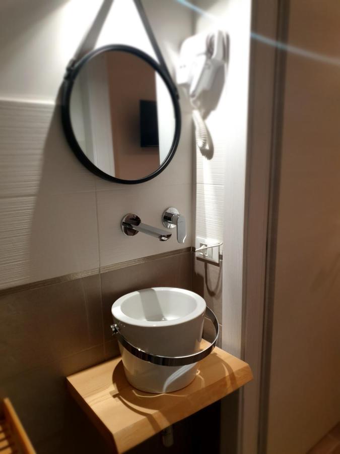 Residenza Tarzana Hotel ปาแลร์โม ภายนอก รูปภาพ